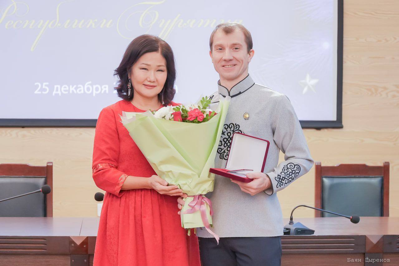 Михаил Овчаров стал народным артистом Бурятии