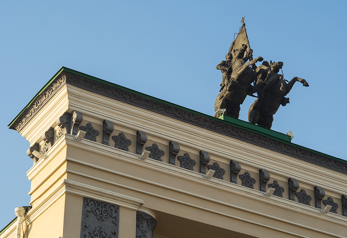 «Молодые голоса» - о солистах оперы рассказали в телеэфире