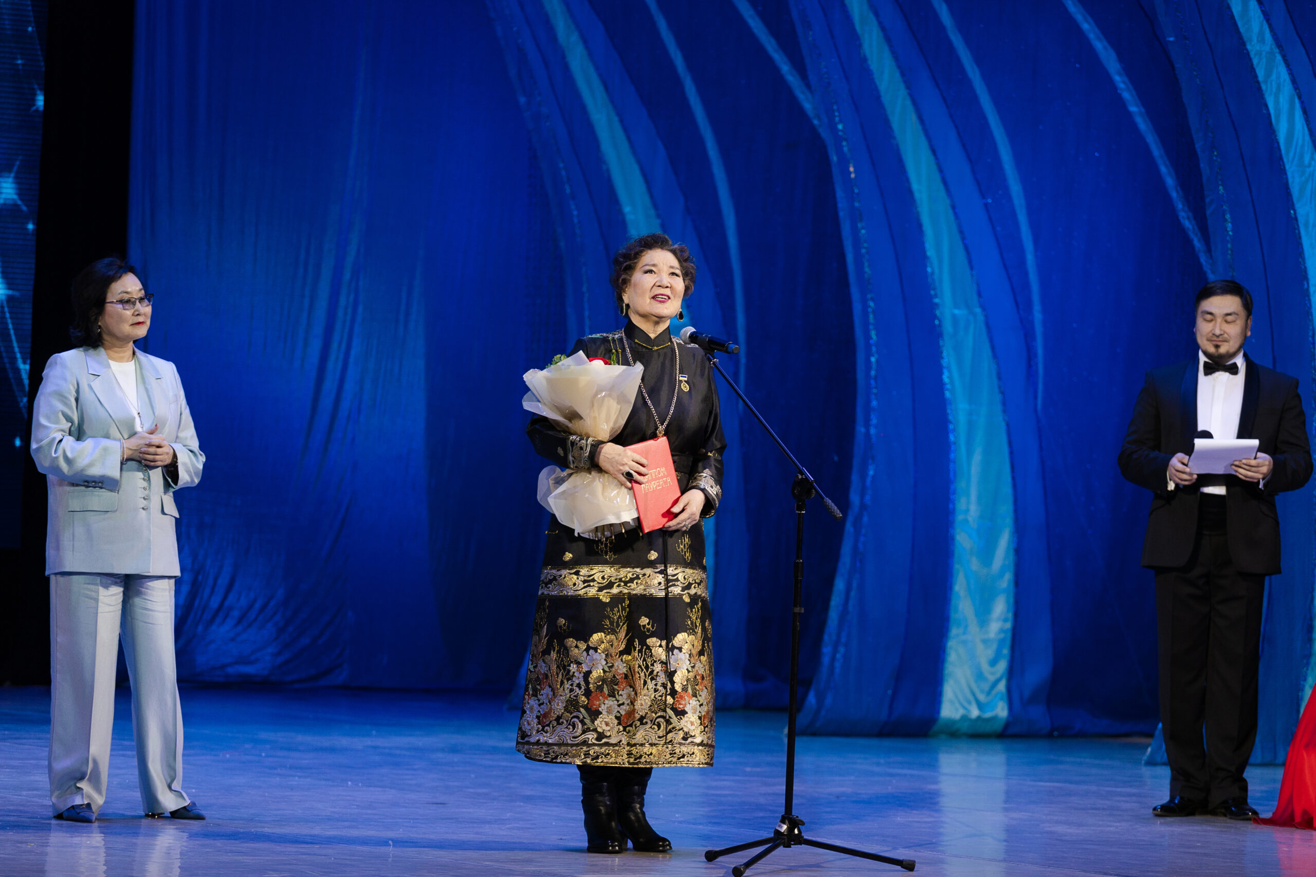 Браво! Валентина Цыдыпова и Ольга Аюрова стали лауреатами государственной премии Республики Бурятия